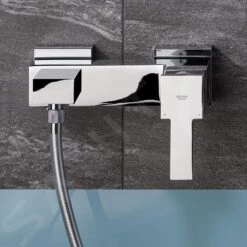 Grohe Sail Cube - Douchekraan, Chroom 23437000 -AquaKranen Verkoop f247c0806b5a9448852a45a7