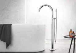 Grohe Atrio - Vrijstaande Badkraan, Met Draaibare Uitloop, Chroom 32653003 -AquaKranen Verkoop f83146aa5485f364e07f0f0b